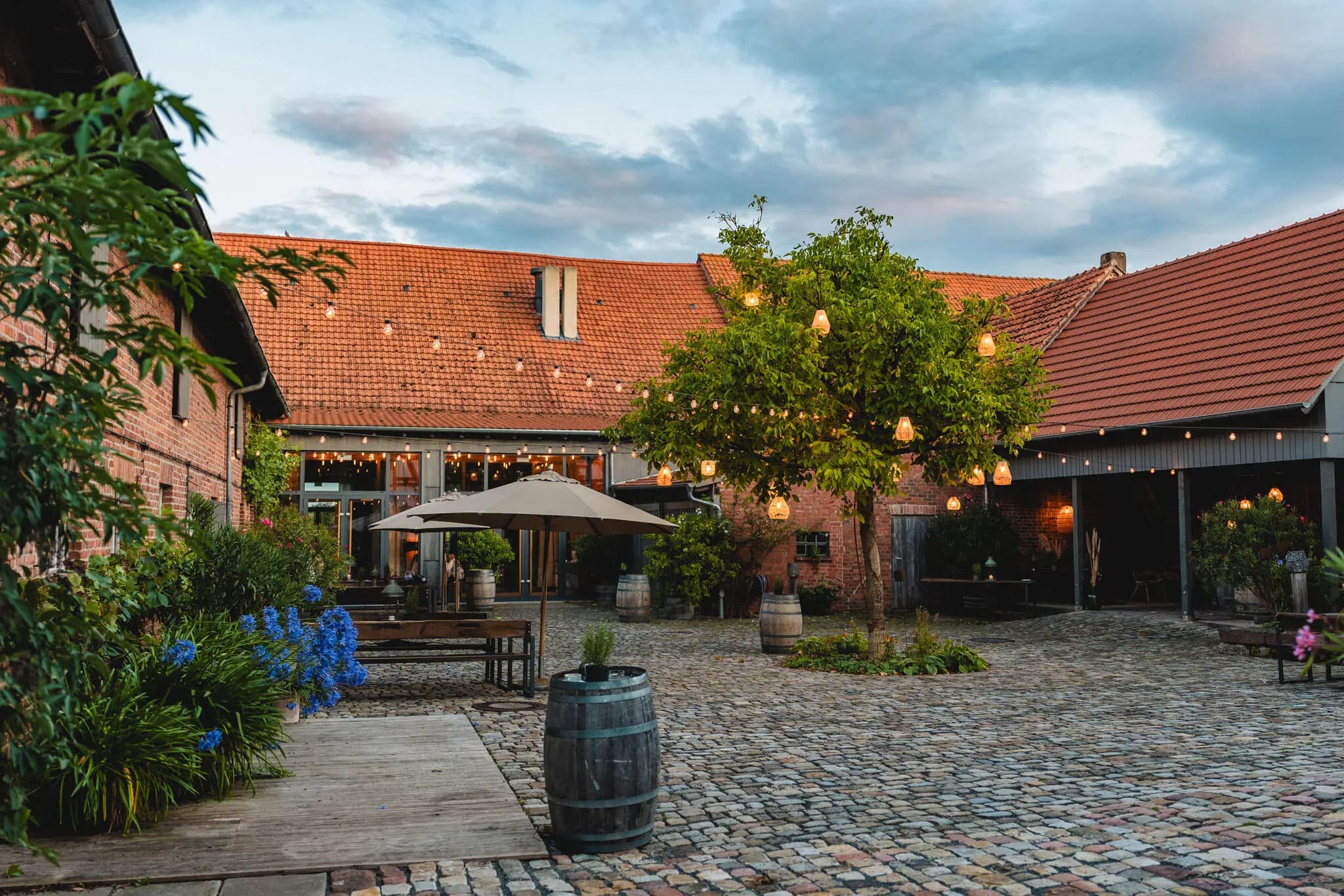 Hochzeit am Sippelshof Fulda: Deine moderne Scheunenhochzeit (Update 2026)