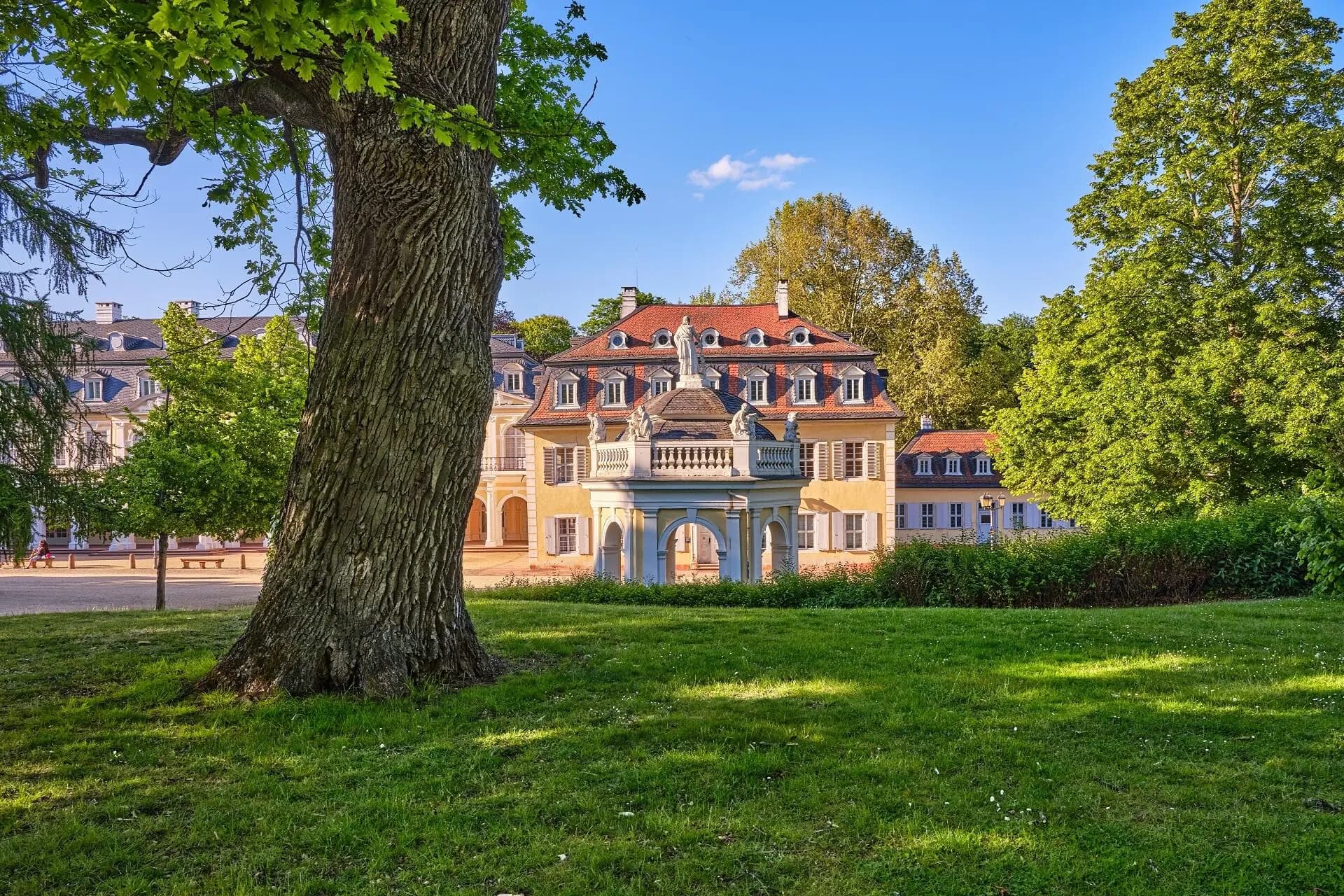 Staatspark Hanau-Wilhelmsbad als Kulisse für Paarfotos