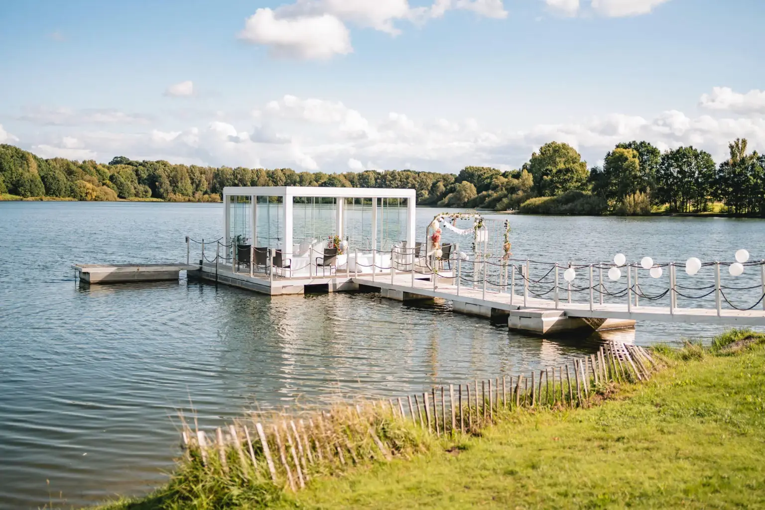 Lakeside Resort Michaela Hochzeitslocation